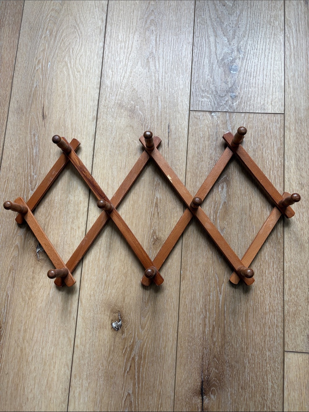 Vtg 10 Peg Accordion Finished Wood Mug Rack for Kitchen Made In Japan For Nevco